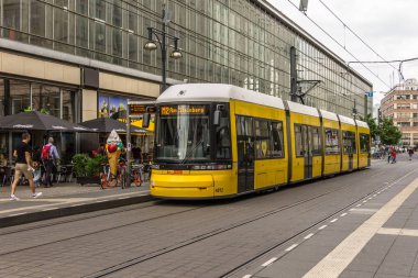 Berlin, Almanya - 16 Haziran 2018: The Berlin tramvay ana tramvay, Berlin, Almanya sistemidir.