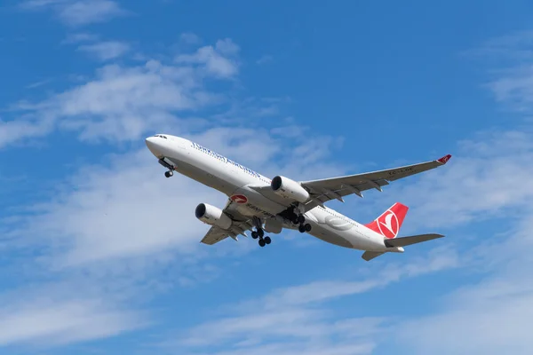 Berlín Alemania Julio 2018 Turkish Airlines Airbus Airbus A330 343 — Foto de Stock