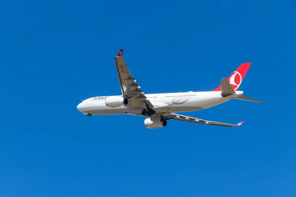 Berlín Alemania Julio 2018 Turkish Airlines Airbus Airbus A330 343 — Foto de Stock