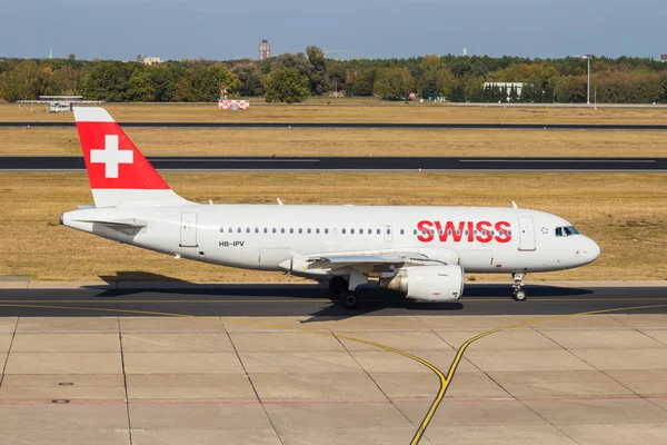Berlín Alemania Septiembre 2018 Swiss Airbus A319 112 Aeropuerto Tegel — Foto de Stock