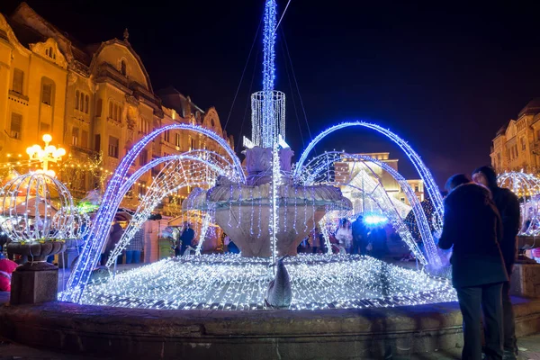 Fuente Iluminada Conocida Como Fuente Peces Larga Exposición — Foto de Stock