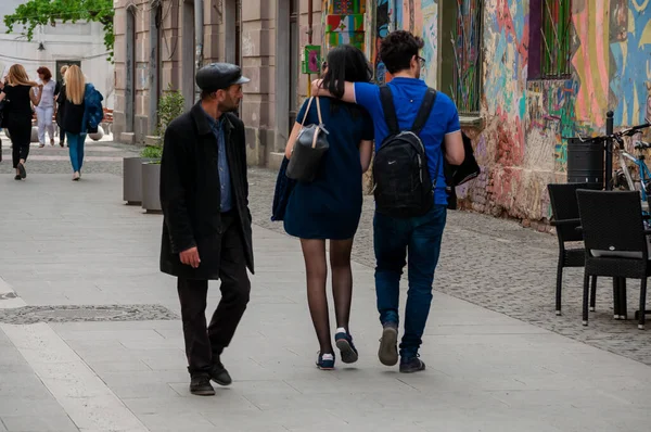 Timisoara Rumania Abril 2016 Gente Caminando Por Calle Gente Real — Foto de Stock