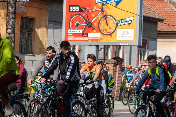 Timisoara Romania April 2016 People Riding Bicycles Spring Pedaling Event — Stock Photo, Image