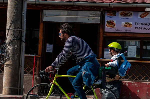 Timisoara Rumania Abril 2016 Gente Montando Sus Bicicletas Evento Pedaleo — Foto de Stock
