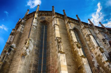 Kara Kilise 'nin gotik tarzda inşa edilmiş görüntüsü. HDR Resmi.