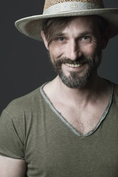 Fabuloso Cualquier Edad Retrato Hombre Años Riendo Con Sombrero Paja —  Fotos de Stock