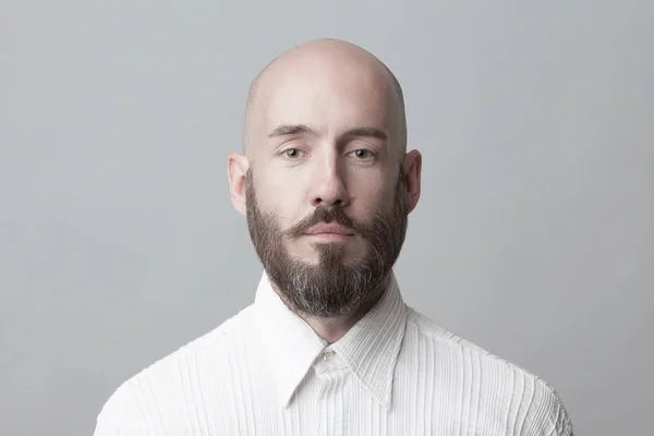 Yetuk qaynonani sikdi, qaynona ochkozlik bilan sikni soradi