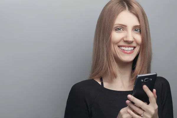 Always Online Concept Close Portrait Smiling Woman Long Chestnut Hair — Stock Photo, Image