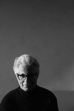 Her yaş kavramı eski, yakışıklı ve seksi asla