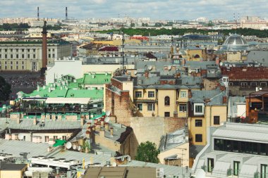 Saint Petersburg ünlü çatılar için ilginç görünümü