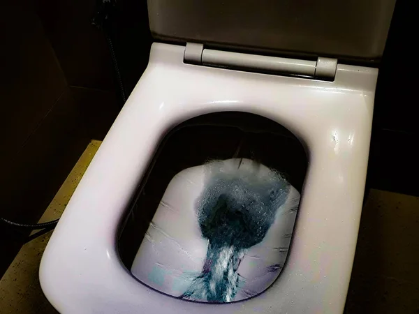 Toilet Flushing Water Close Flush Toilet White Toilet Bathroom Top — Stock Photo, Image