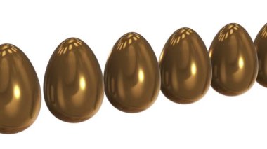 Altın yumurta sırasına dizilmiş beyaz yumurta. 3d.