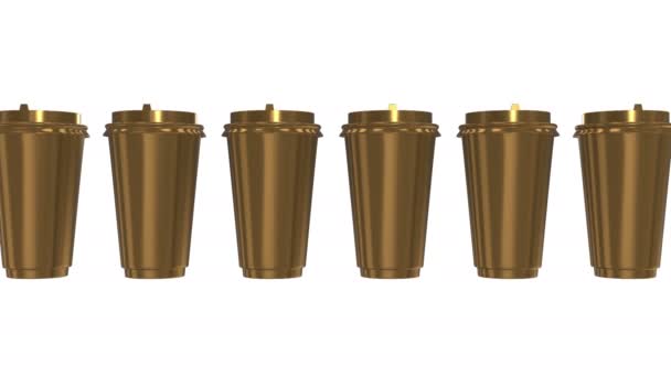 Tazas de café desechables. Fila de taza de oro con tapa — Vídeos de Stock