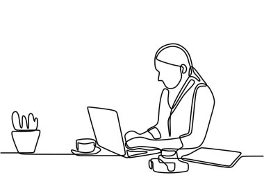 Sürekli tek sıra halinde dizüstü bilgisayarı olan bir kadın çizdi. Genç bir kız oturmuş klavyeye yazarken bilgisayarına odaklanıyor. Evde serbest çalışıyor. Odasında işini bitiriyor. Vektör illüstrasyonu