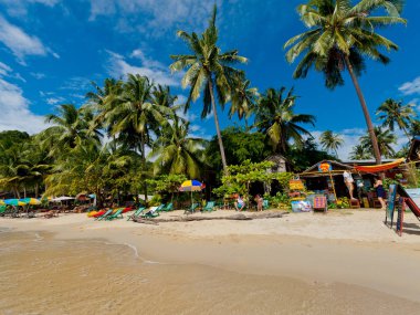 Koh Chang, Tayland - 17 Aralık 2013: Tipik bir Tay plaj görünümünü.