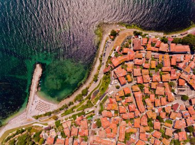 Nessebar, Bulgaristan Karadeniz sahil üzerinde Antik kentin üstten görünüm.