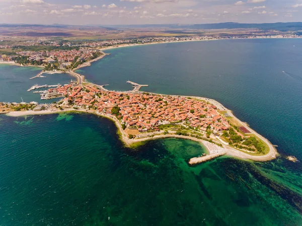 Nessebar, Bulgaristan Karadeniz sahil üzerinde Antik kentin havadan görünümü.