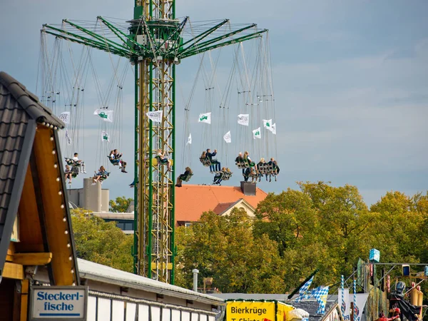 München Németország 2018 Október Turisták Útszakaszt Túrák Legnagyobb Népi Fesztivál — Stock Fotó