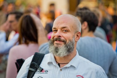 Münih, Almanya - 07 Ekim 2018: Adam dünya - Oktoberfest en büyük halk Festivali Ulusal kostüm.