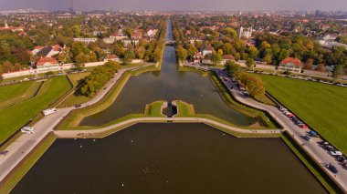 Münih'in Nymphenburg Sarayı ve Parkı Ensemble havadan görünümü.