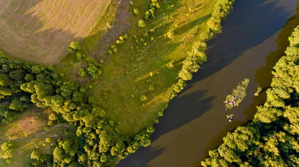 Vista Aérea Campos Floresta Rio Uma Bela Paisagem Natureza — Fotografia de Stock