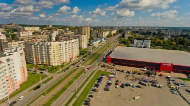 Vinnytsia Ukrayna - 23 Eylül 2018: Yıllık all-Ukraynaca döngüsü. Bisiklet dağcılardan bir grup Son'u toplandı. Havadan görünümü.