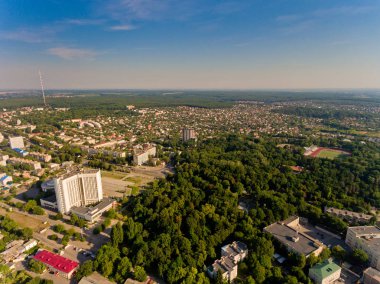 Bir Avrupa kentinin havadan görünümü. Vinnytsia şehri.