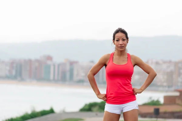 Sportlich Motivierte Frau Richtung Stadtbild Gijon Asturien Spanien Motivationskonzept Für — Stockfoto