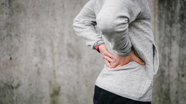 Running Back Pain Injury Concept Detalle Del Hombre Que Sufre —  Fotos de Stock