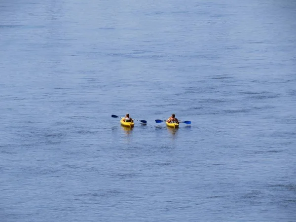 Family Kayaking Two Kayaks River Sun — Stock Photo, Image