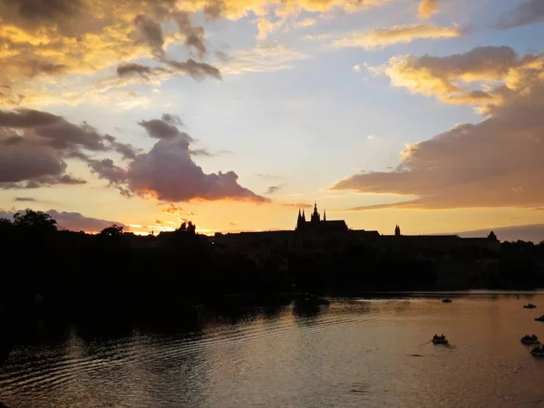 Hermoso Panorama Praga Antiguo Castillo Histórico Durante Puesta Del Sol — Foto de Stock