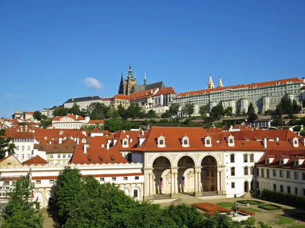 Ein Panorama Der Prager Alten Historischen Burg Tagsüber Hradcany Tschechische — Stockfoto