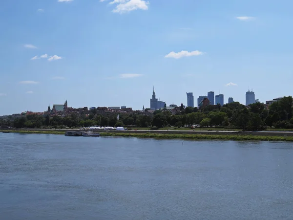 Utsikt Warszawa Med Panorama Anslutning Och Kontrast Historisk Stad Och — Stockfoto