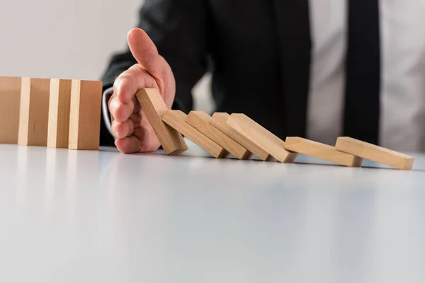 Business Crisis Solution Concept Business Manager Intervening Stop Collapsing Dominos — Stock Photo, Image