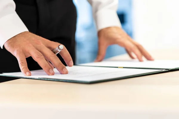 Business Executive Reviewing Important Document Contract Folder Signing — Stock Photo, Image