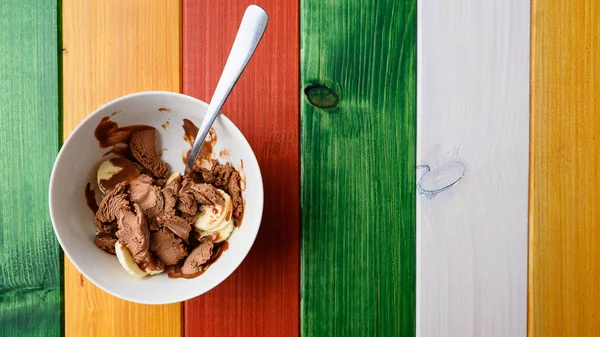 Top view of chocolate ice cream with cut banana — Stock Photo, Image