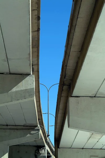 Low Angle View Two Converging Overhead Freeways — Stock Photo, Image