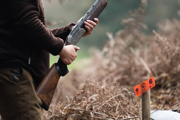 Man Shotgun Hands Pheasant Shooting — Stock Photo, Image