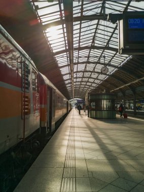 Wroclaw Polonya 10 Mayıs 2019 Platformu ana tren istasyonunda