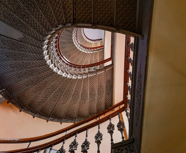 Wroclaw Poland Квітня 2019 Lookup Metal Old Renovated Spiral Stasters — стокове фото