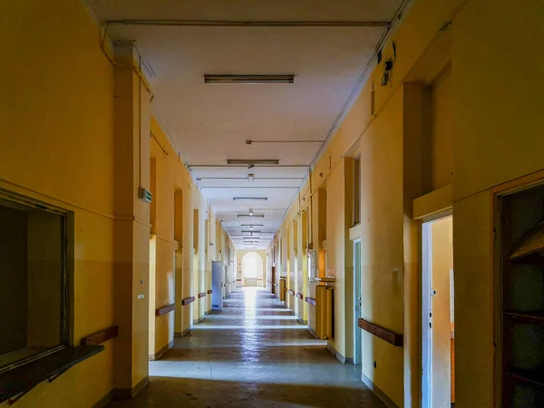 Long Corridor Lights Shadows Removed Doors — Stock Photo, Image