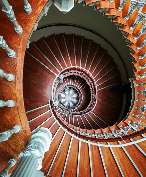 Vue Haut Vers Bas Sur Vieil Escalier Colimaçon Avec Des — Photo