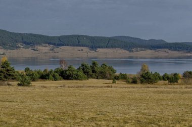 Rodop dağ Bulgaristan'da Batak baraj tatil