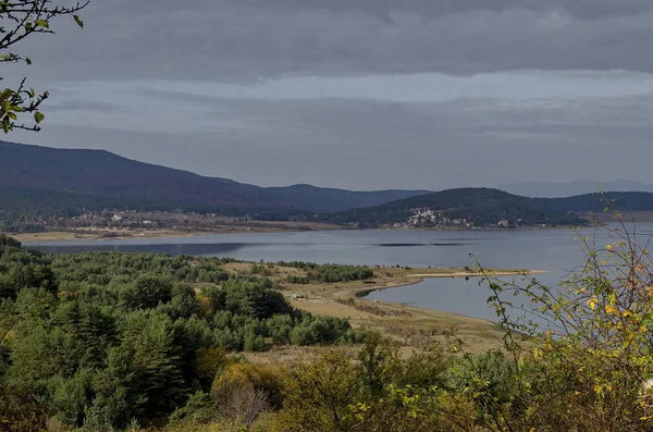 Barragem Batak Com Casas Repouso Montanha Rodopi Bulgária — Fotografia de Stock