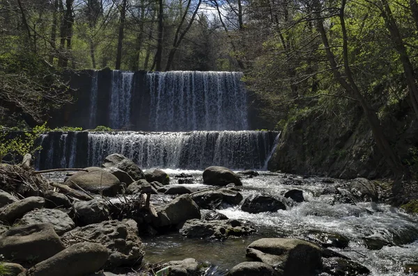 Vista Della Cascata Nel Fiume Bistritsa Dal Villaggio Pancharevo Luogo — Foto Stock