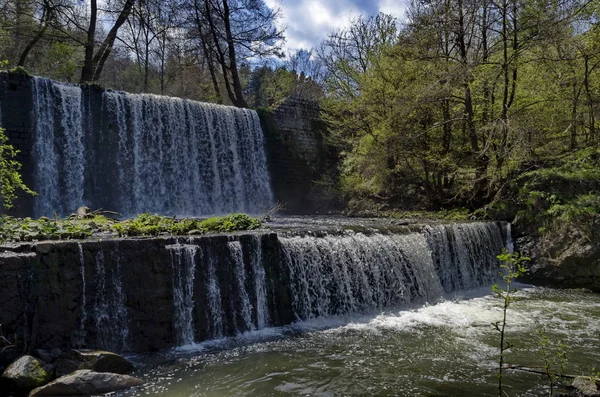 Widok Wodospad Rzece Bistritsa Przez Wieś Pancharevo Miejsce Turystyki Podróży — Zdjęcie stockowe