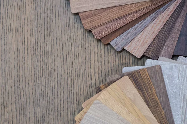 Zemin laminant veya mobilya ev veya ticari bina için ahşap örnekleri. Küçük renkli örnek panoları. Kopya alanı, Tasarım