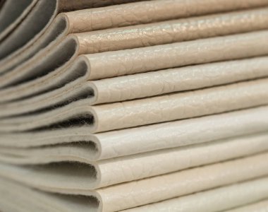 Katalog örgüler kumaş doku arka plan, deri kumaş dokusu, sanayi arka plan üzerinden çok renkli imitasyon deri