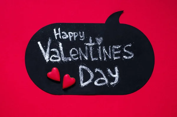 Czerwone tło z tekstem Happy Valentines Day. Koncepcja Walentynki. Walentynki-dzień karta koncepcja. — Zdjęcie stockowe