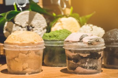 Alışveriş kozmetik el yapımı. Taze makyaj örnekleri. Spa ve rahatlama kavramı